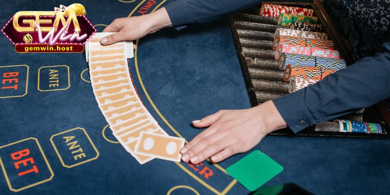 Khi chơi game anh em không áp dụng chiến thuật đếm bài